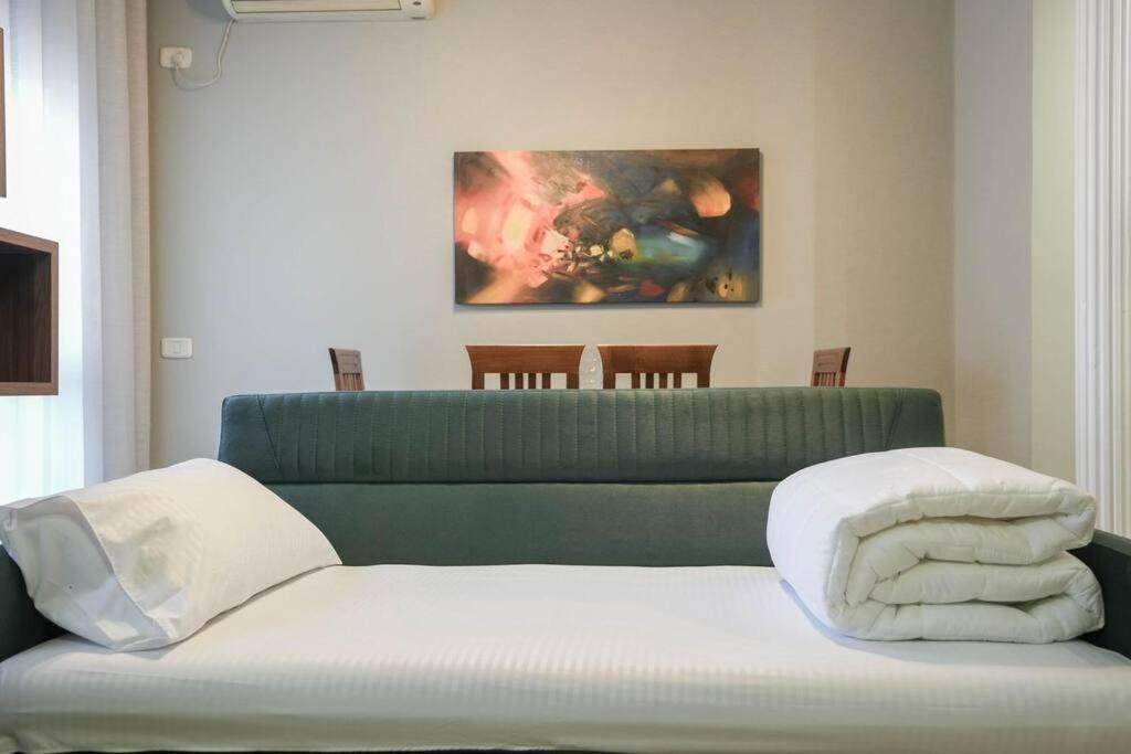 Staycation, City Center Apartment With Balcony Тирана Екстериор снимка