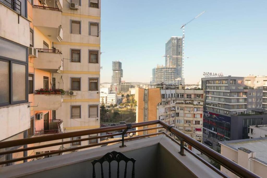 Staycation, City Center Apartment With Balcony Тирана Екстериор снимка